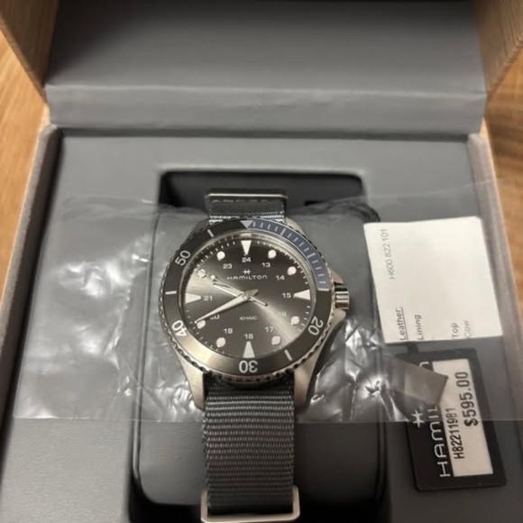Hamilton Khaki Navy Scuba Quartz 37mm (H82211181) – BNIB, Full Set – MSRP $625 - Picture 1 of 8